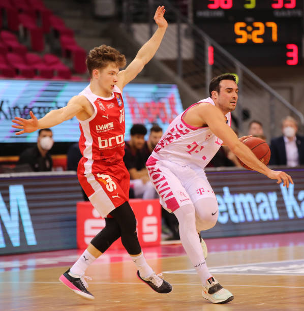 地位更高 地位更高